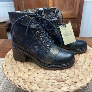 L'Artiste Spring Step Fallinluv Leather Lace-up Boots Navy Multi Size 5 NWT